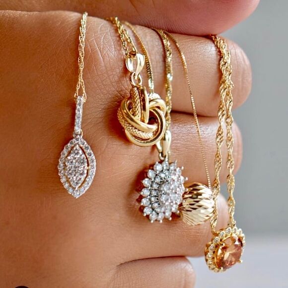 5 Pcs Gold & Silver chain necklace jewelry lot~ ALL WEARABLE w PENDANTS - Picture 1 of 11